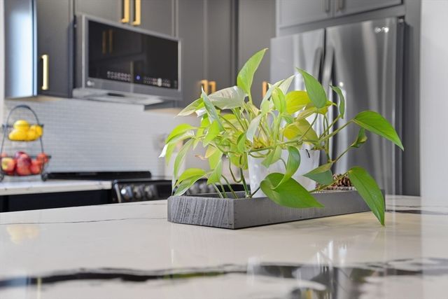 4 Pebblestone Cir 4, Suffield, CT 06078