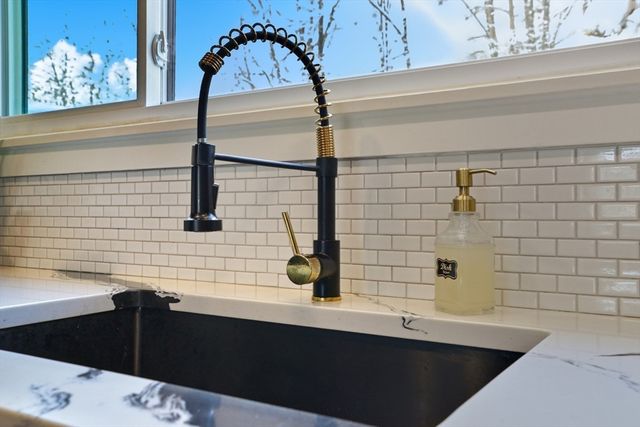 4 Pebblestone Cir 4, Suffield, CT 06078