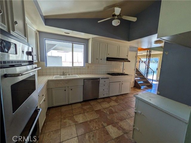 8401 Cozycroft, Winnetka (los Angeles), CA 91306