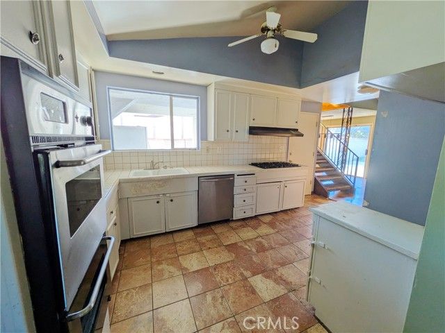 8401 Cozycroft, Winnetka (los Angeles), CA 91306