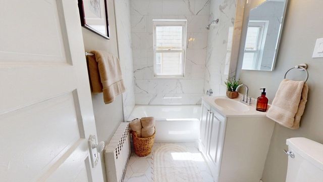 3943 Washington St 2, Boston, MA 02131