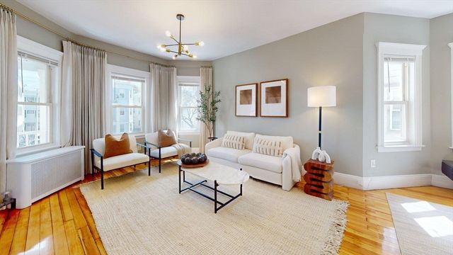 3943 Washington St 2, Boston, MA 02131