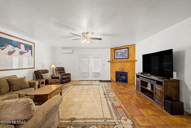 1341 W Chapala Court, Tucson, AZ 85704