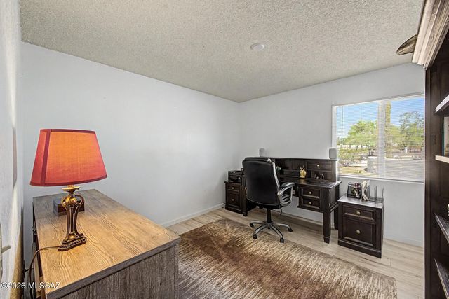 1341 W Chapala Court, Tucson, AZ 85704