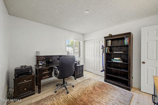 1341 W Chapala Court, Tucson, AZ 85704