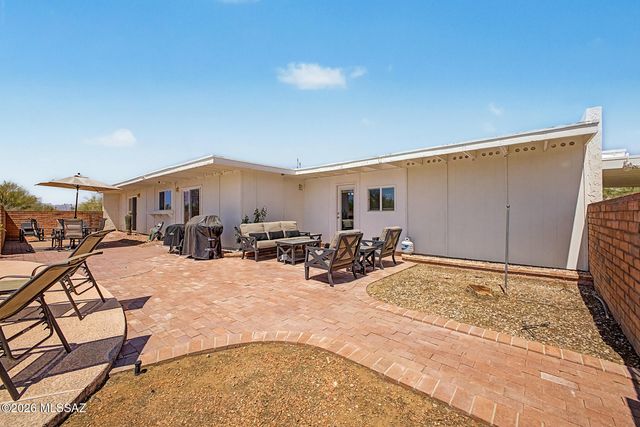 1341 W Chapala Court, Tucson, AZ 85704