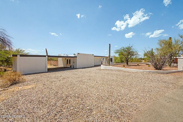 1341 W Chapala Court, Tucson, AZ 85704