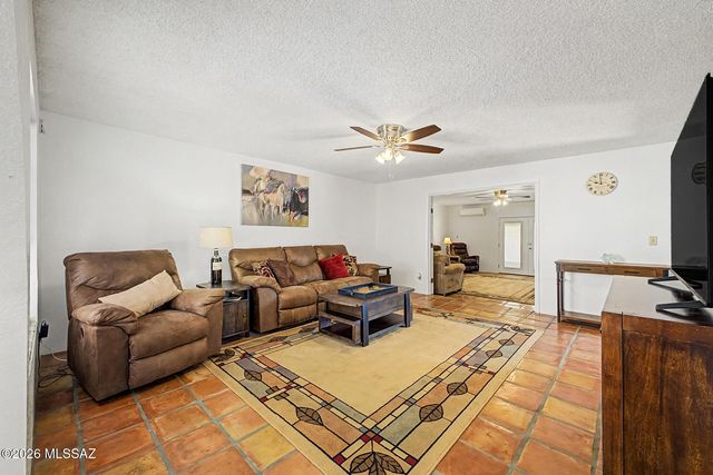 1341 W Chapala Court, Tucson, AZ 85704
