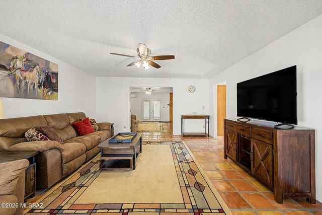 1341 W Chapala Court, Tucson, AZ 85704
