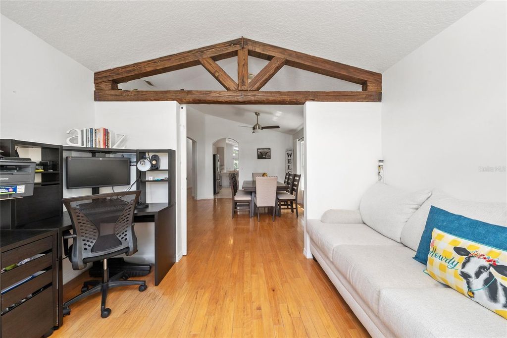 Image 15 of property listing at 10966 ELIOTTI STREET, Orlando, FL 32832