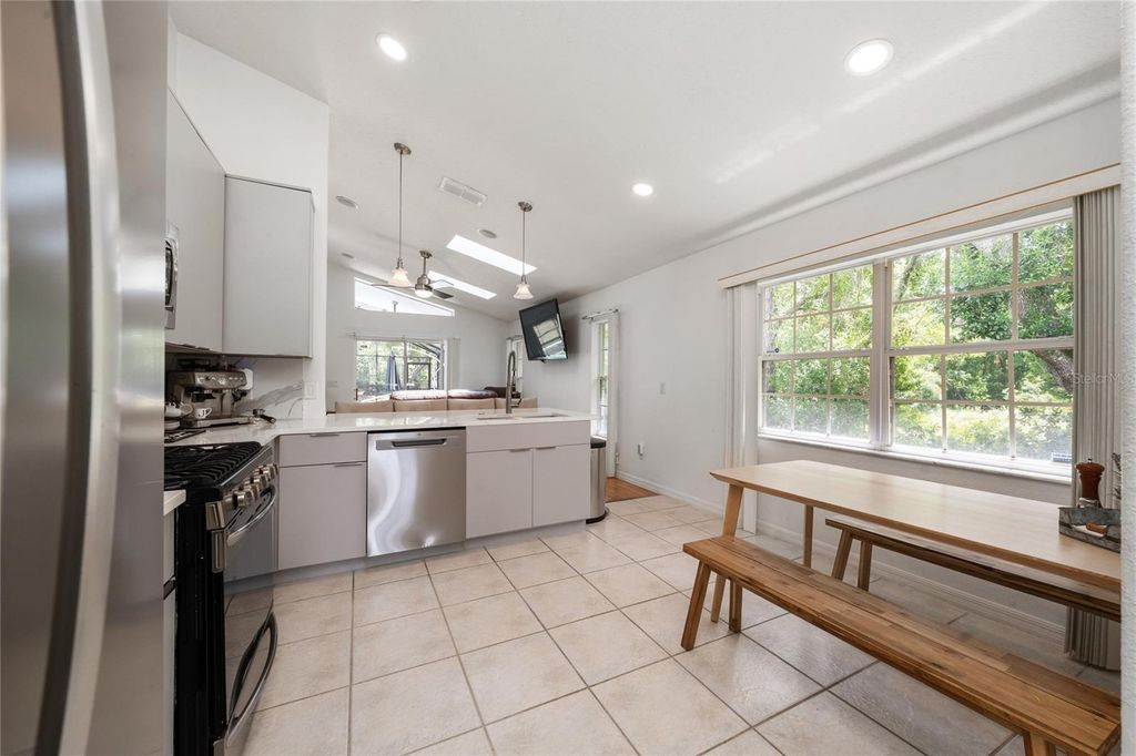 Image 16 of property listing at 10966 ELIOTTI STREET, Orlando, FL 32832