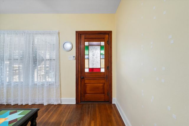 504 W Gilmer Street, Ennis, TX 75119