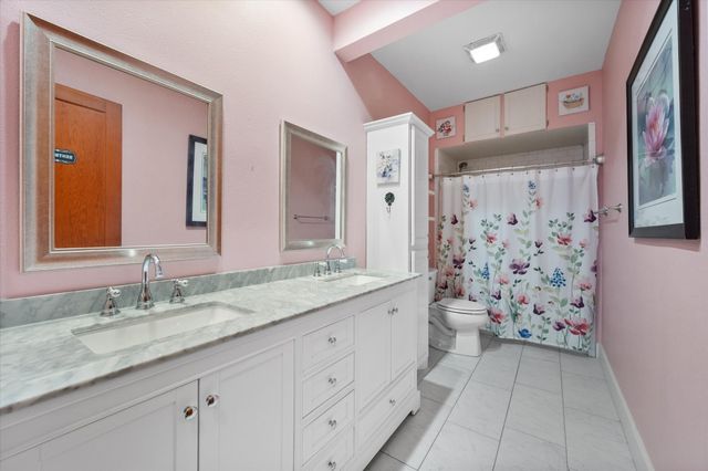 504 W Gilmer Street, Ennis, TX 75119