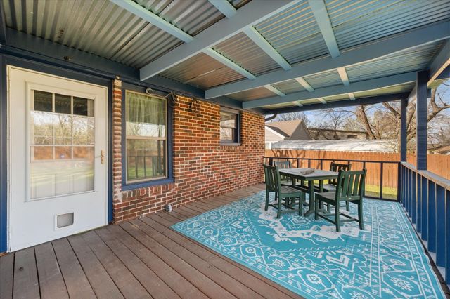 504 W Gilmer Street, Ennis, TX 75119