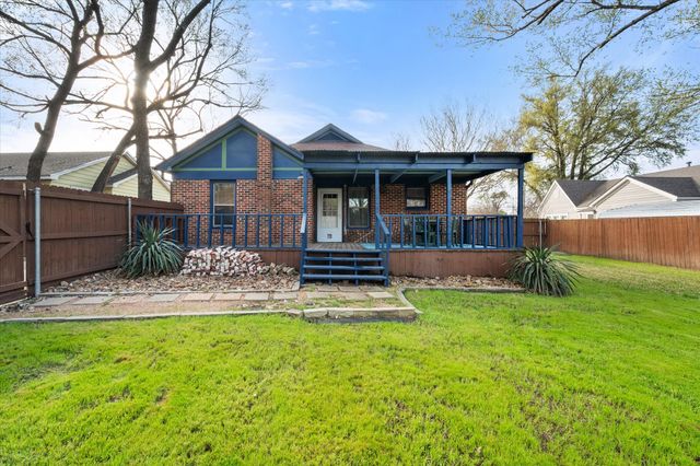 504 W Gilmer Street, Ennis, TX 75119