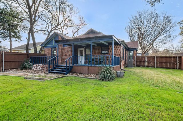 504 W Gilmer Street, Ennis, TX 75119