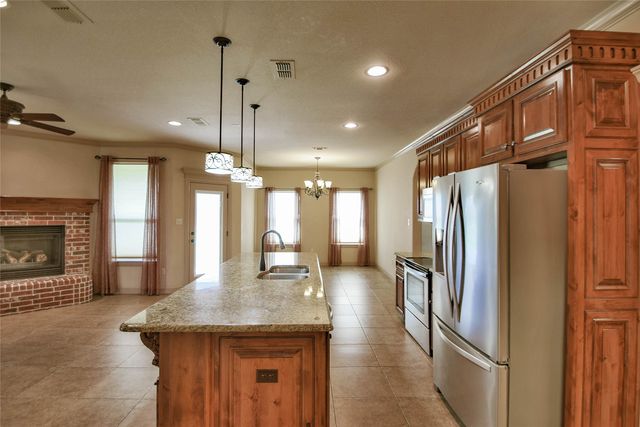 202 Captains Court, Granbury, TX 76049