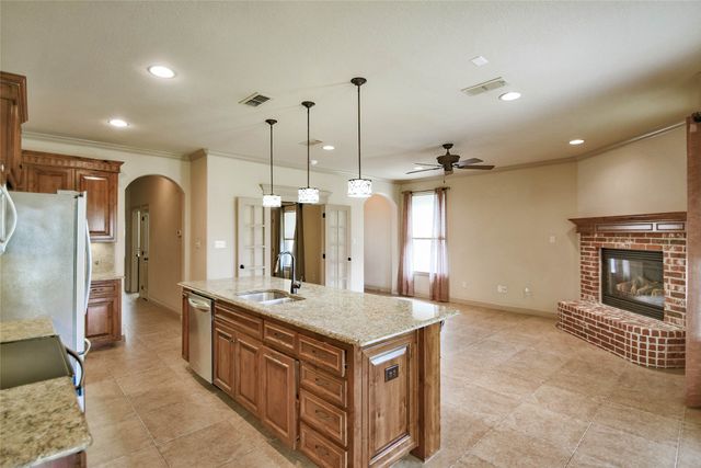 202 Captains Court, Granbury, TX 76049