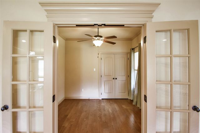 202 Captains Court, Granbury, TX 76049