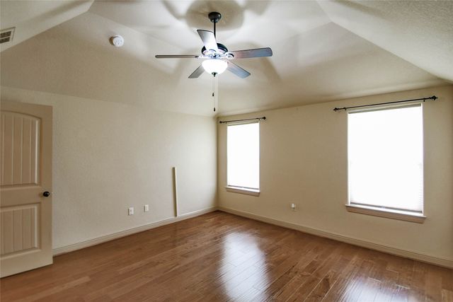 202 Captains Court, Granbury, TX 76049
