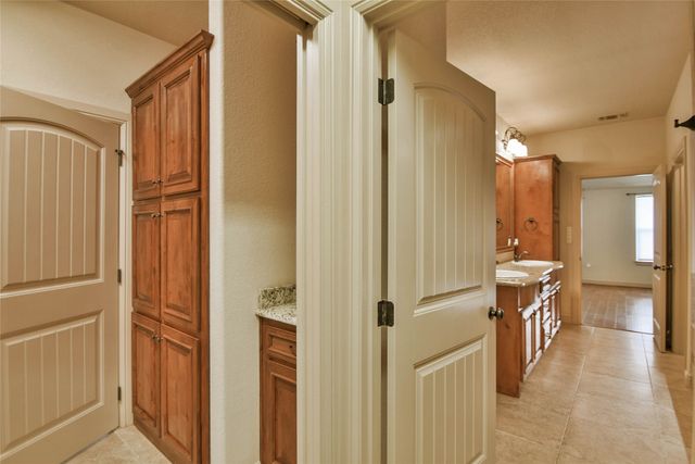 202 Captains Court, Granbury, TX 76049