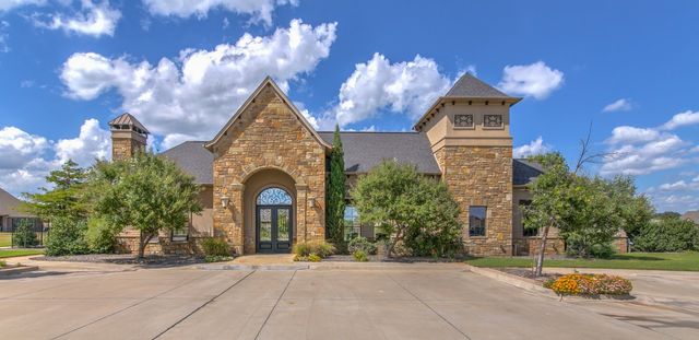 202 Captains Court, Granbury, TX 76049