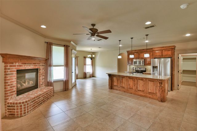 202 Captains Court, Granbury, TX 76049