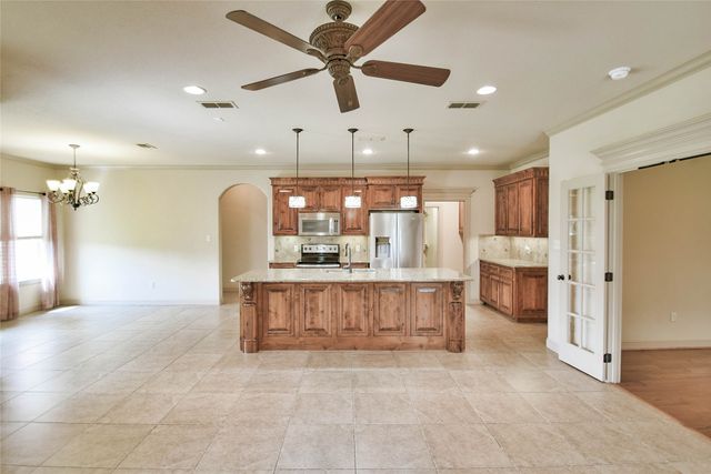 202 Captains Court, Granbury, TX 76049