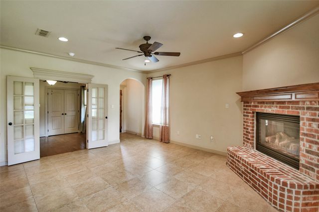202 Captains Court, Granbury, TX 76049