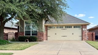 202 Captains Court, Granbury, TX 76049