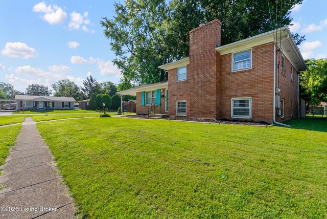 2006 Foxhurst Dr, Louisville, KY 40216