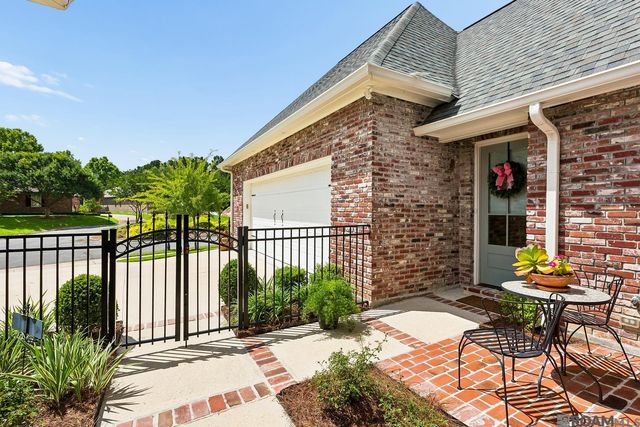 19331 Garden Lake Ct, Baton Rouge, LA 70809