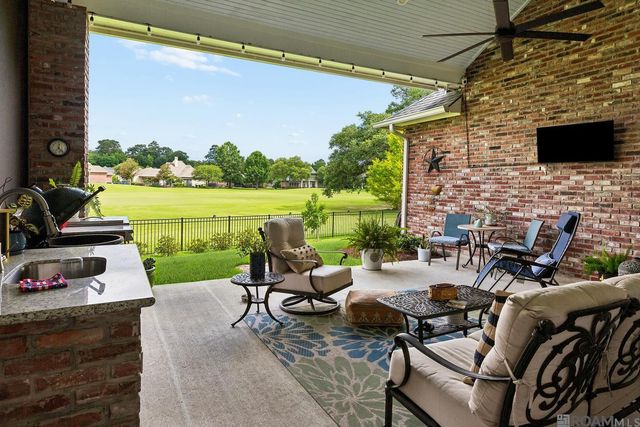 19331 Garden Lake Ct, Baton Rouge, LA 70809