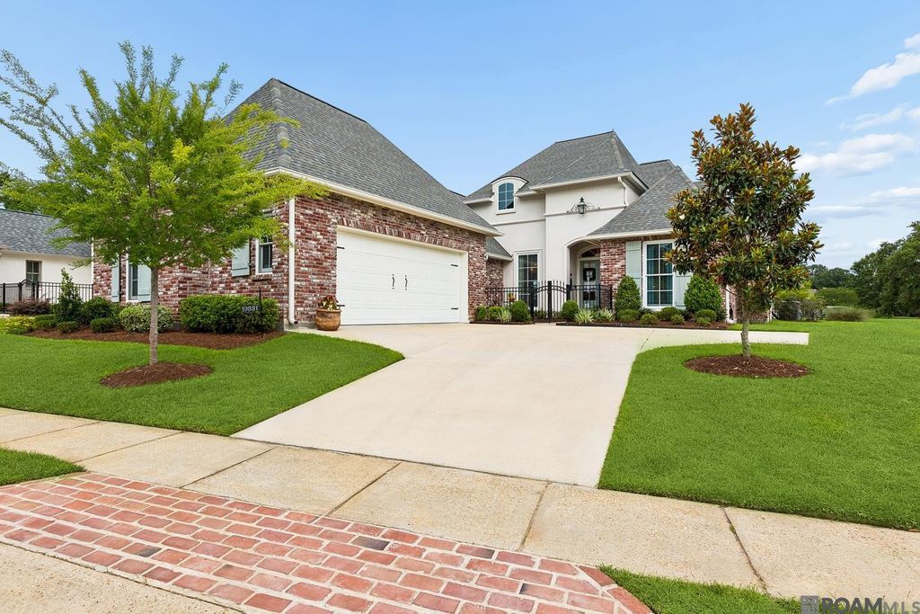 19331 Garden Lake Ct, Baton Rouge, LA 70809