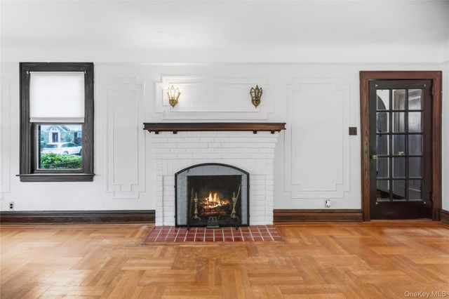 53 Coolidge Street, Malverne, NY 11565
