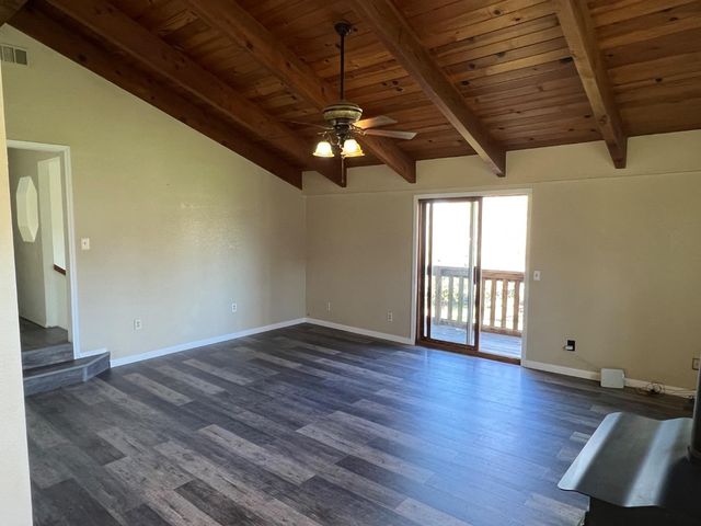 8015 Kirby St, Valley Springs, CA 95252