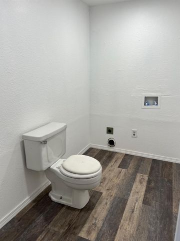 8015 Kirby St, Valley Springs, CA 95252