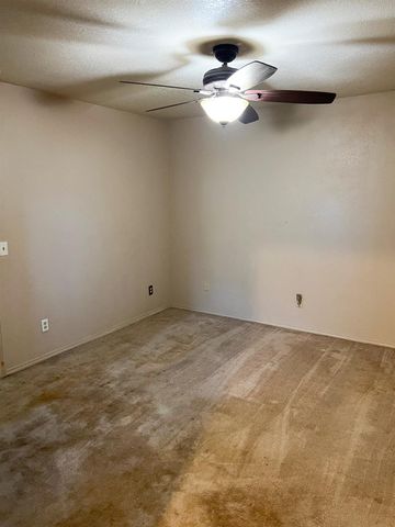 8015 Kirby St, Valley Springs, CA 95252