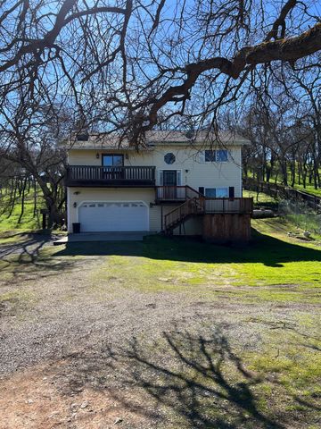 8015 Kirby St, Valley Springs, CA 95252