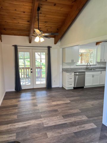 8015 Kirby St, Valley Springs, CA 95252