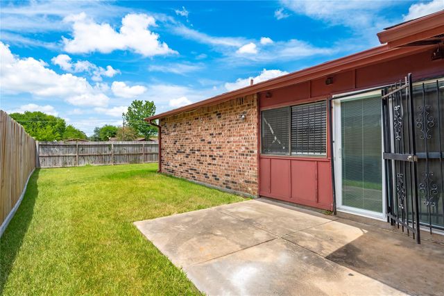15722 Corsair Road, Houston, TX 77053