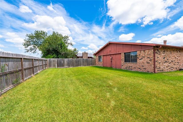 15722 Corsair Road, Houston, TX 77053