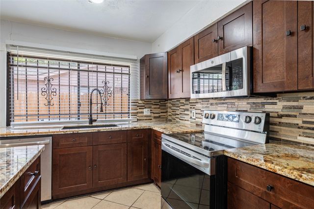 15722 Corsair Road, Houston, TX 77053