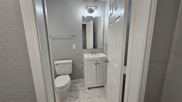 709 Beech Street, Bonham, TX 75418