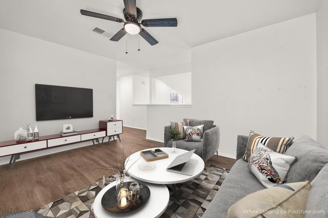 230 San Felipe DR, Kyle, TX 78640