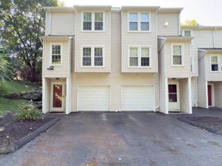 380 Hitchcock Road 209, Waterbury, CT 06705