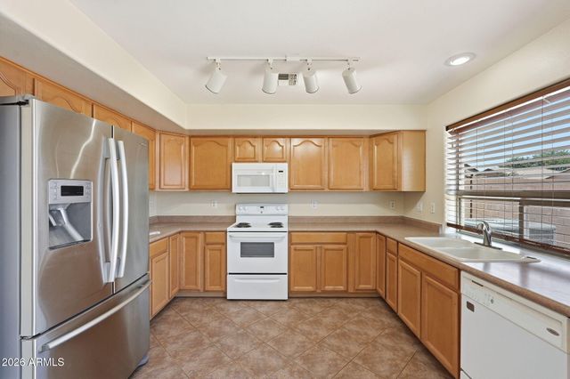 471 E MELANIE Street, San Tan Valley, AZ 85140