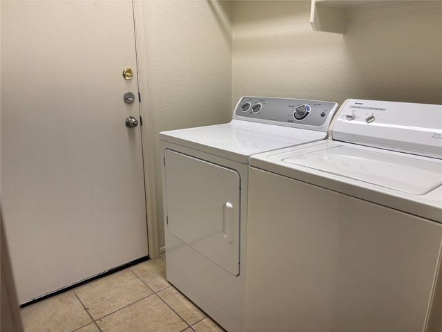 125 Camelia PKWY, Kyle, TX 78640