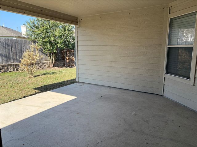 125 Camelia PKWY, Kyle, TX 78640