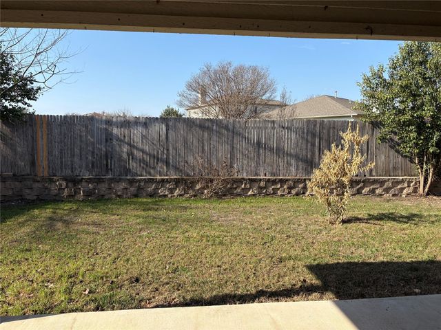 125 Camelia PKWY, Kyle, TX 78640